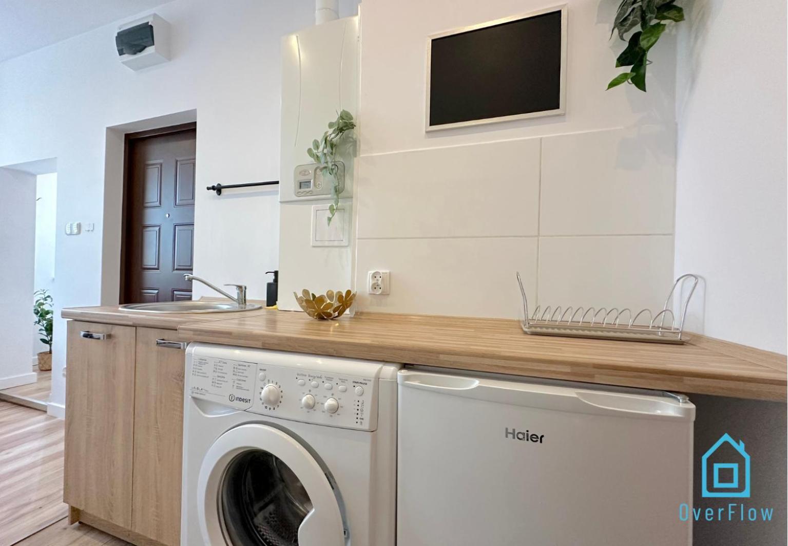 Birch Studio- Peaceful Retreat, 10 Minutes To Old Town & Seaside Apartament