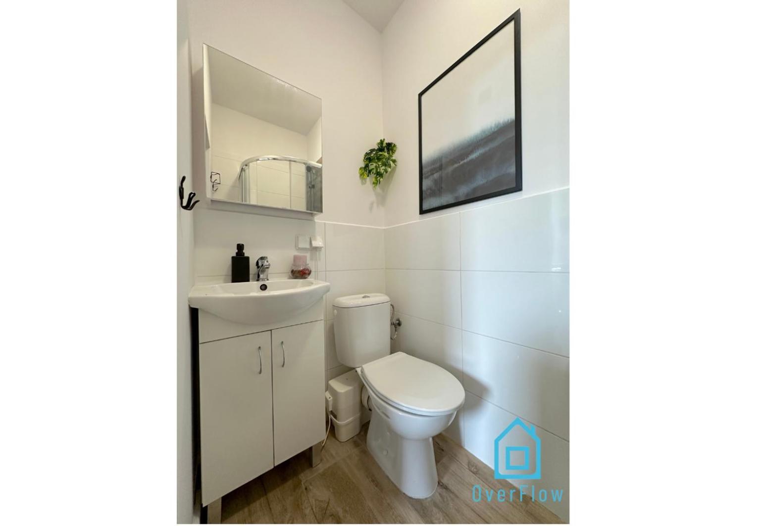 Apartament Birch Studio- Peaceful Retreat, 10 Minutes To Old Town & Seaside *